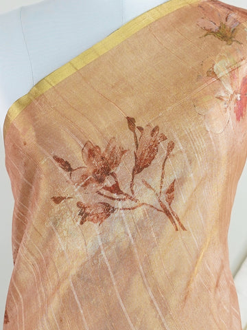 Linen This semi linen tissue saree blends the crisp texture of linen with the soft shimmer of tissue, brought to life through vibrant digital prints. Lightweight and breathable, it’s perfect for daytime elegance with a touch of contemporary flair.br
#SemiLinenTissue #DigitalPrintSaree #EffortlessElegance #ModernWeaves #Manoranjitham #ManoranjithamStyle Sravya - Semi Silk Saree | Digital Print - Manoranjitham Weaves - Handloom Store