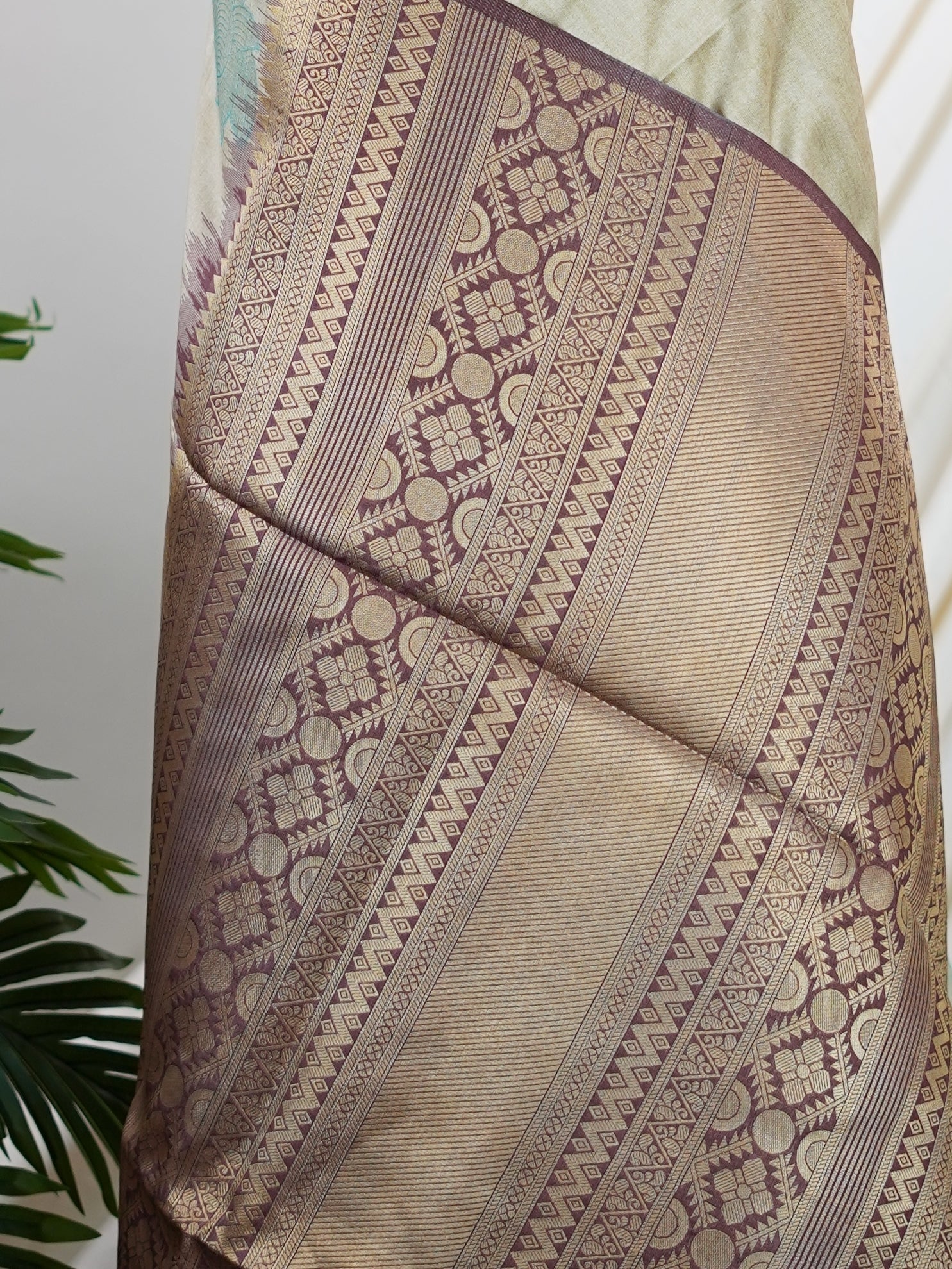 Fancy Green Fancy - Manoranjitham Weaves - Handloom Store