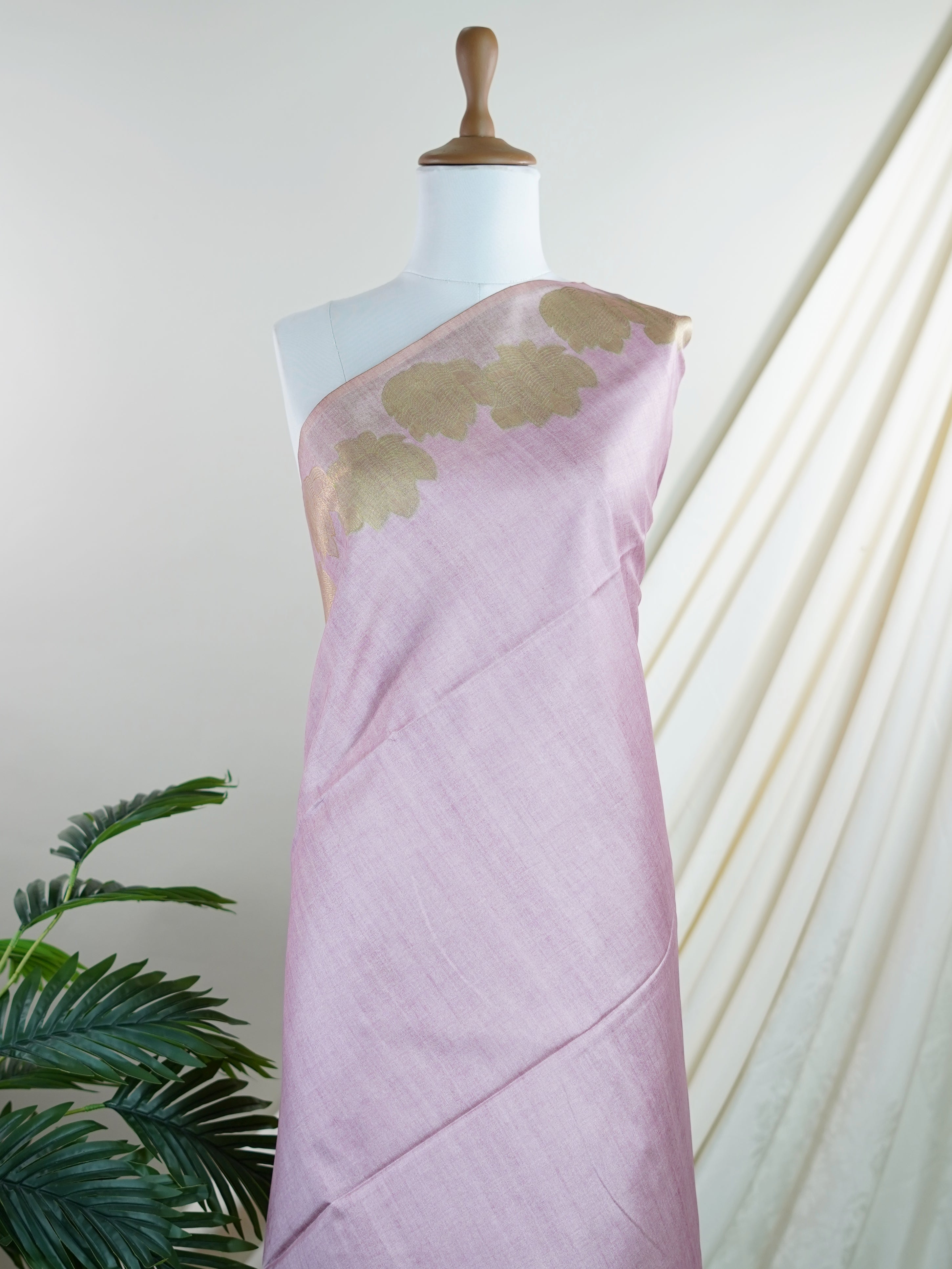 Fancy Onion Pink Fancy - Manoranjitham Weaves - Handloom Store