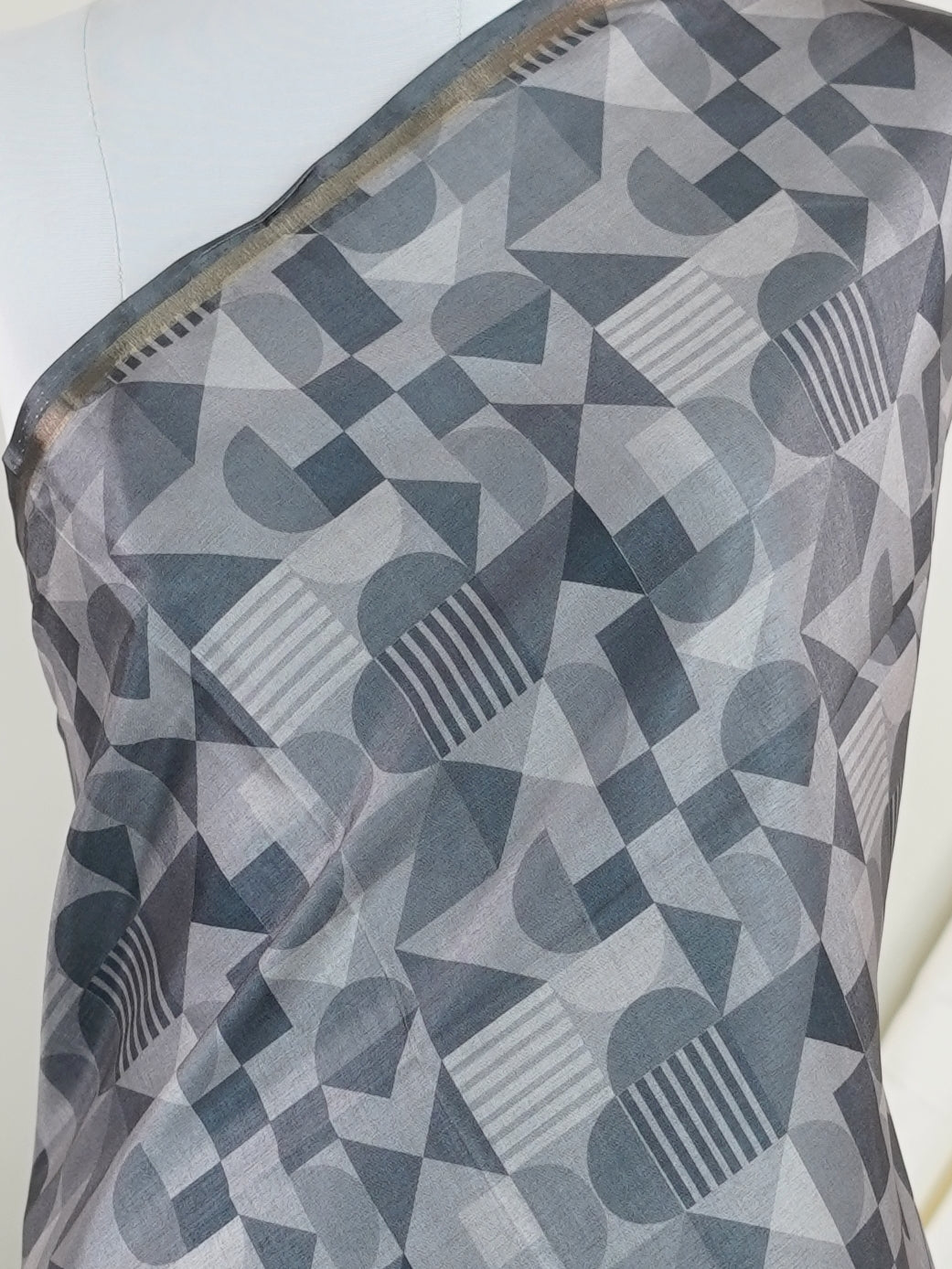 Katan Cream Semi Silk - Manoranjitham Weaves - Handloom Store