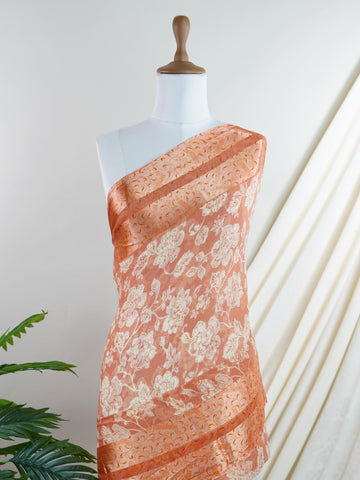 Satin This satin chiffon saree from Varanasi is a dreamy blend of fluid drape and floral elegance. The fabric’s soft sheen enhances the delicate floral motifs, making it a graceful choice for intimate gatherings and daytime celebrations. Effortless beauty, woven with charm.
#SatinChiffonSaree #FloralElegance #VaranasiWeaves #LightAsAir #GracefulDrapes #Manoranjitham #ManoranjithamStyle Pavani - Manoranjitham Weaves - Handloom Store