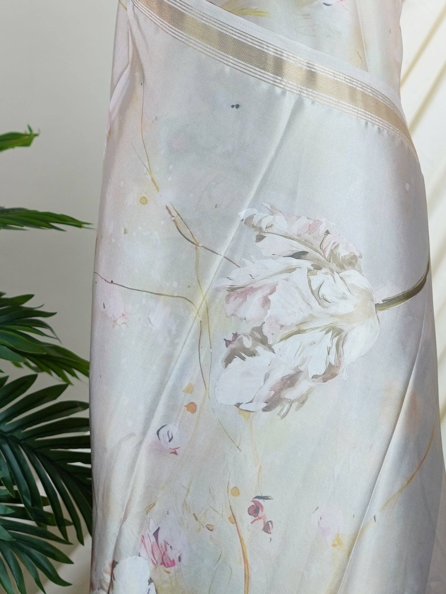 Mushru Grey  Semi Mushru - Manoranjitham Weaves - Handloom Store