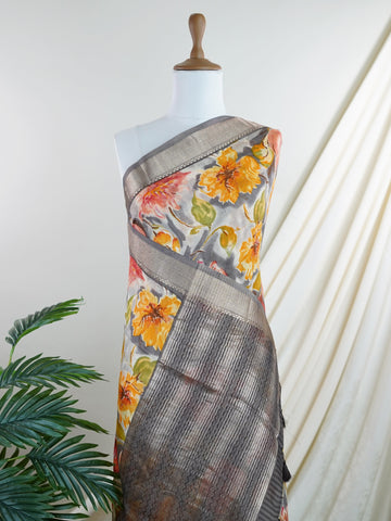 Mushru Soft pink meets muted grey in this silk cotton saree adorned with floral digital prints.
Woven in Varanasi, it offers the perfect blend of grace, comfort, and contemporary charm.
Ideal for light occasions, work events, or a chic everyday look.
#SilkCottonCharm #FloralElegance #VaranasiWeaves Vani - Manoranjitham Weaves - Handloom Store