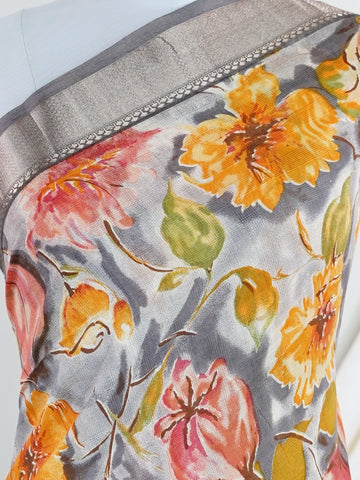 Mushru Soft pink meets muted grey in this silk cotton saree adorned with floral digital prints.
Woven in Varanasi, it offers the perfect blend of grace, comfort, and contemporary charm.
Ideal for light occasions, work events, or a chic everyday look.
#SilkCottonCharm #FloralElegance #VaranasiWeaves Vani - Manoranjitham Weaves - Handloom Store