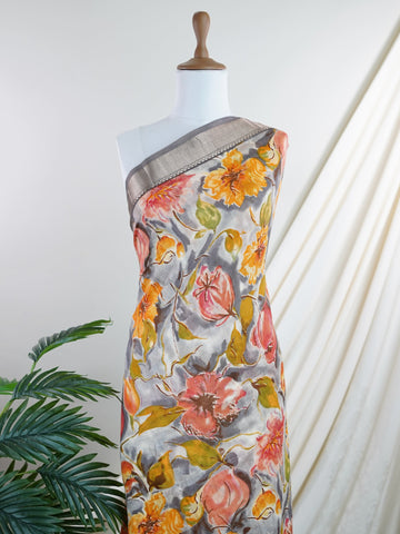 Mushru Soft pink meets muted grey in this silk cotton saree adorned with floral digital prints.
Woven in Varanasi, it offers the perfect blend of grace, comfort, and contemporary charm.
Ideal for light occasions, work events, or a chic everyday look.
#SilkCottonCharm #FloralElegance #VaranasiWeaves Vani - Manoranjitham Weaves - Handloom Store