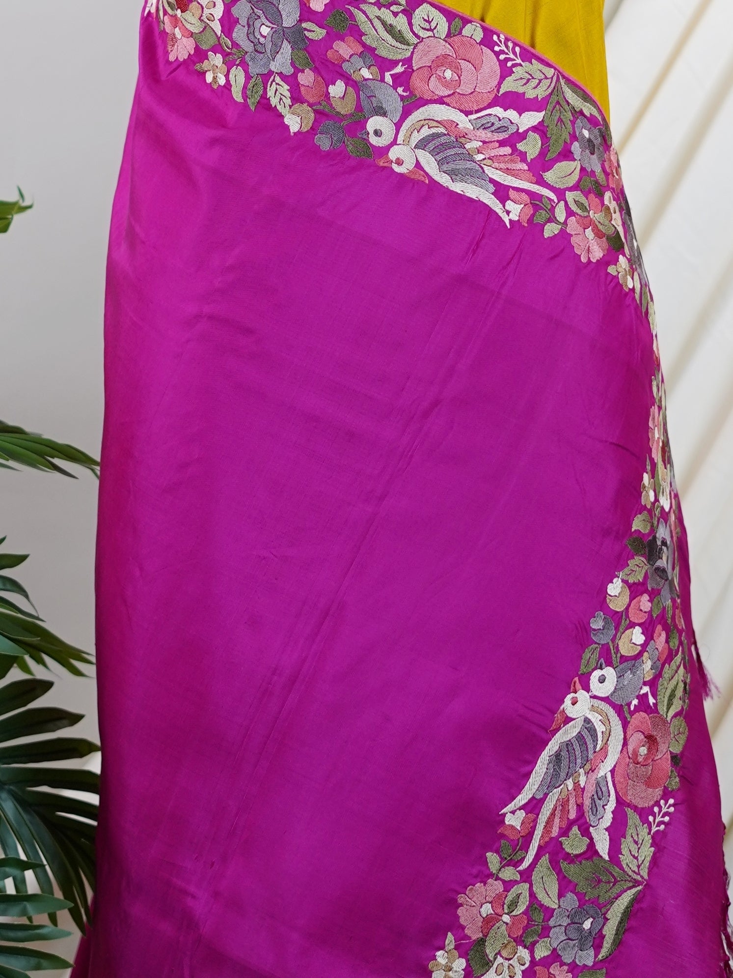 Gadwal Silk Yellow 100% Pure Silk  - Manoranjitham Weaves - Handloom Store