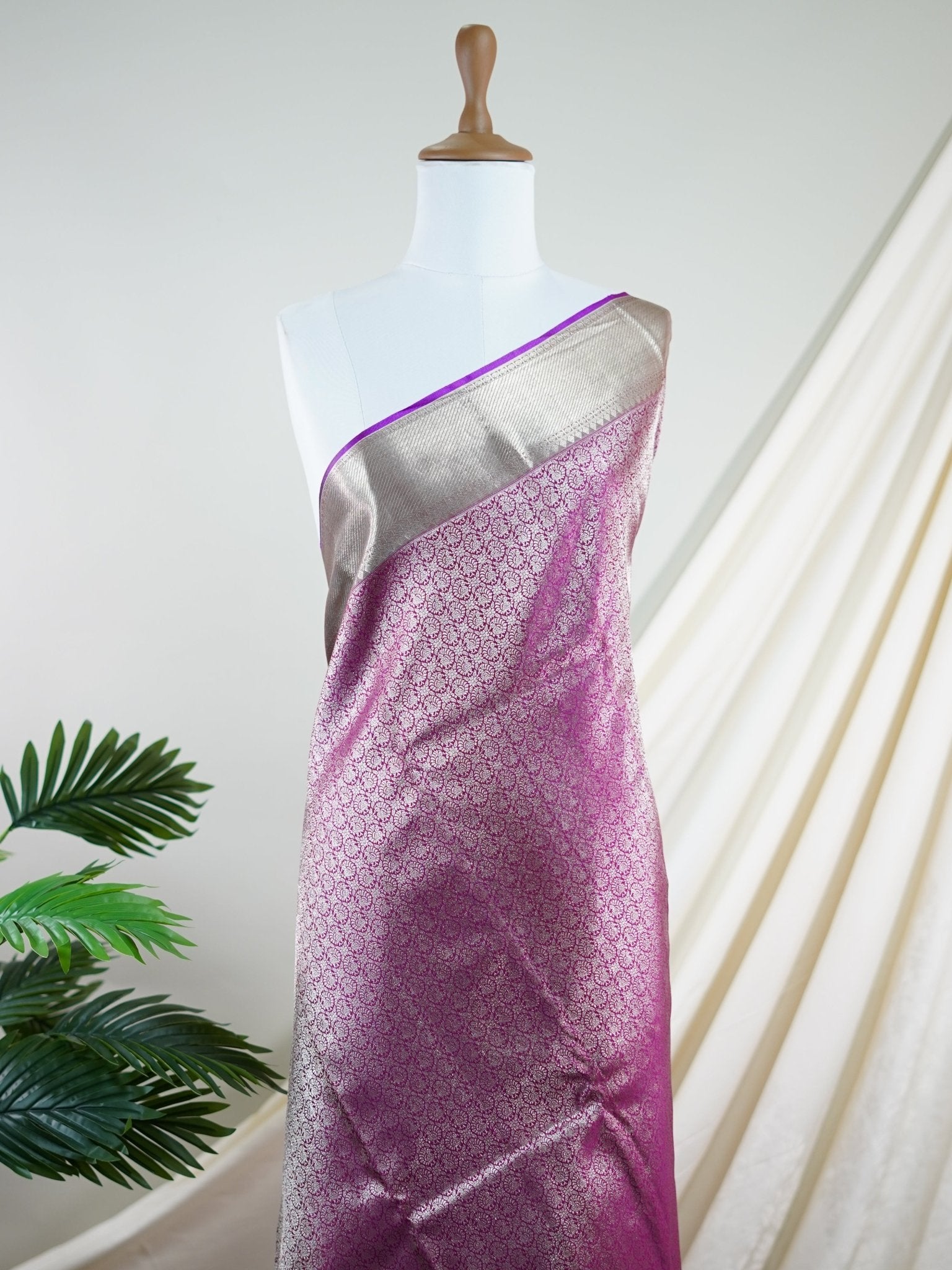 Kanchipuram Silk Magenta 100% Pure Silk  - Manoranjitham Weaves - Handloom Store