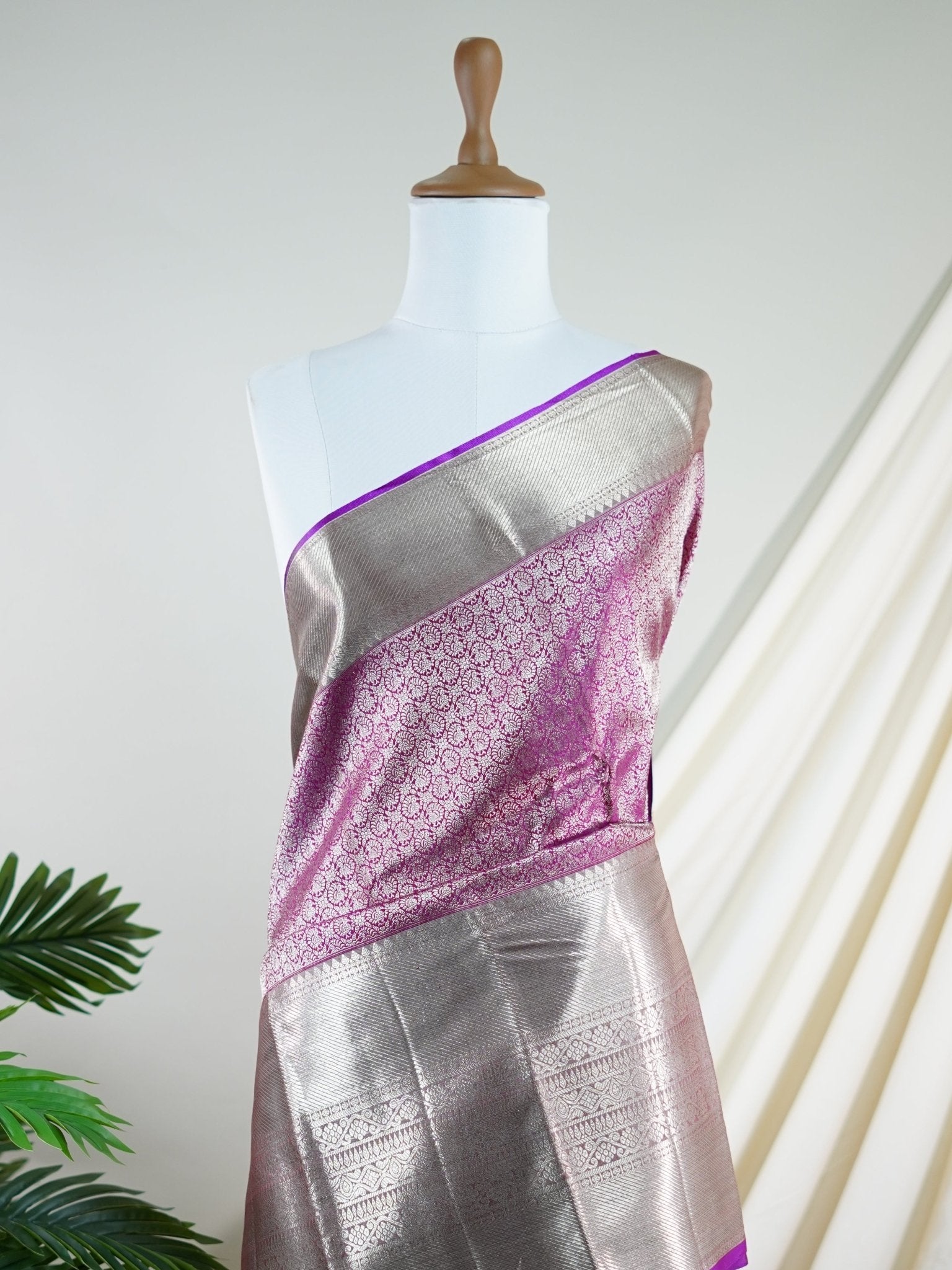 Kanchipuram Silk Magenta 100% Pure Silk  - Manoranjitham Weaves - Handloom Store