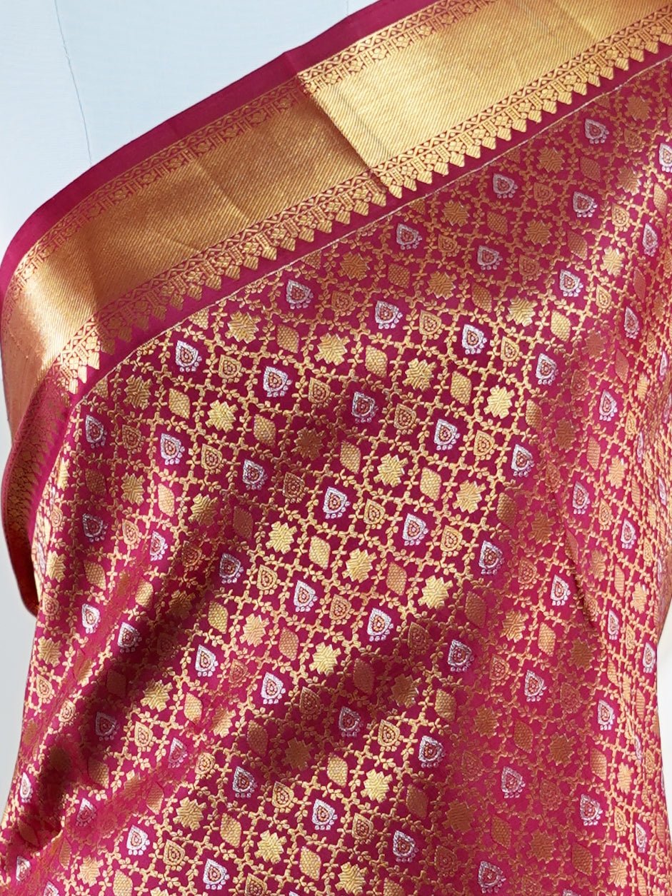 Kanchipuram Silk Red 100% Pure Silk  - Manoranjitham Weaves - Handloom Store