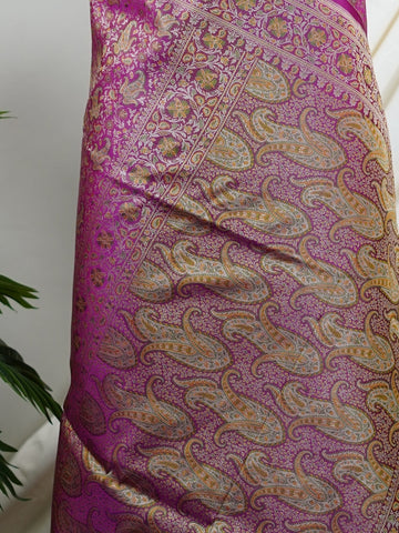 Katan Woven in Varanasi, this semi Mushru saree features the distinctive texture of iktara weave, blending subtle sheen with artisanal charm. Lightweight yet rich in detail, it offers effortless elegance for both traditional events and contemporary celebrations.
#SemiMushru #IktaraWeave #VaranasiSaree #TexturedElegance #HandloomTradition #Manoranjitham #ManoranjithamStyle Bhavani - Manoranjitham Weaves - Handloom Store