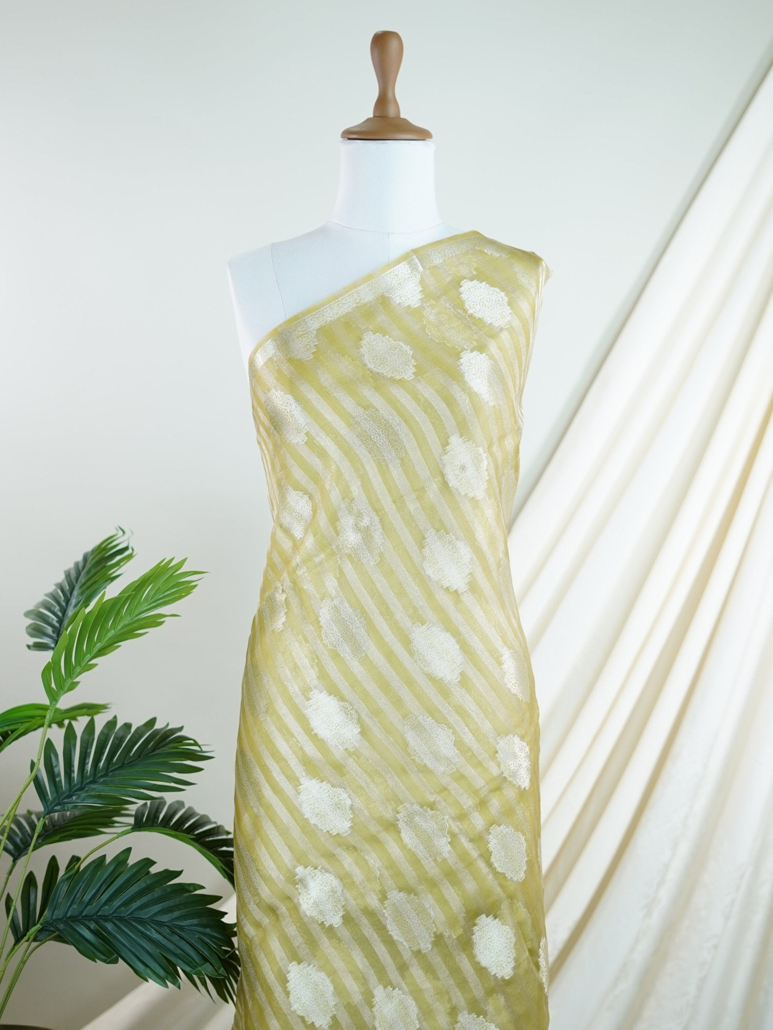 tissue Green 100% Pure Tissue - Manoranjitham Weaves - Handloom Store