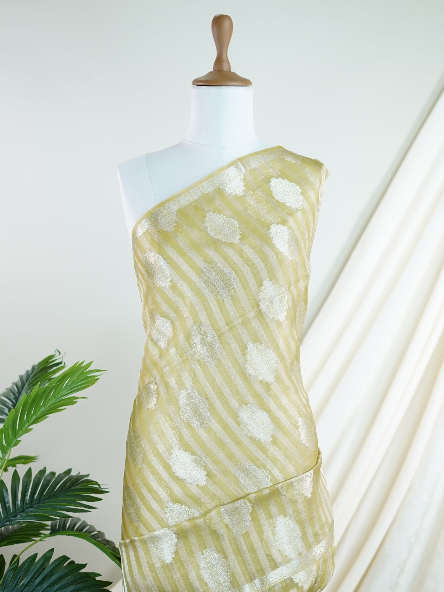 tissue Green 100% Pure Tissue - Manoranjitham Weaves - Handloom Store