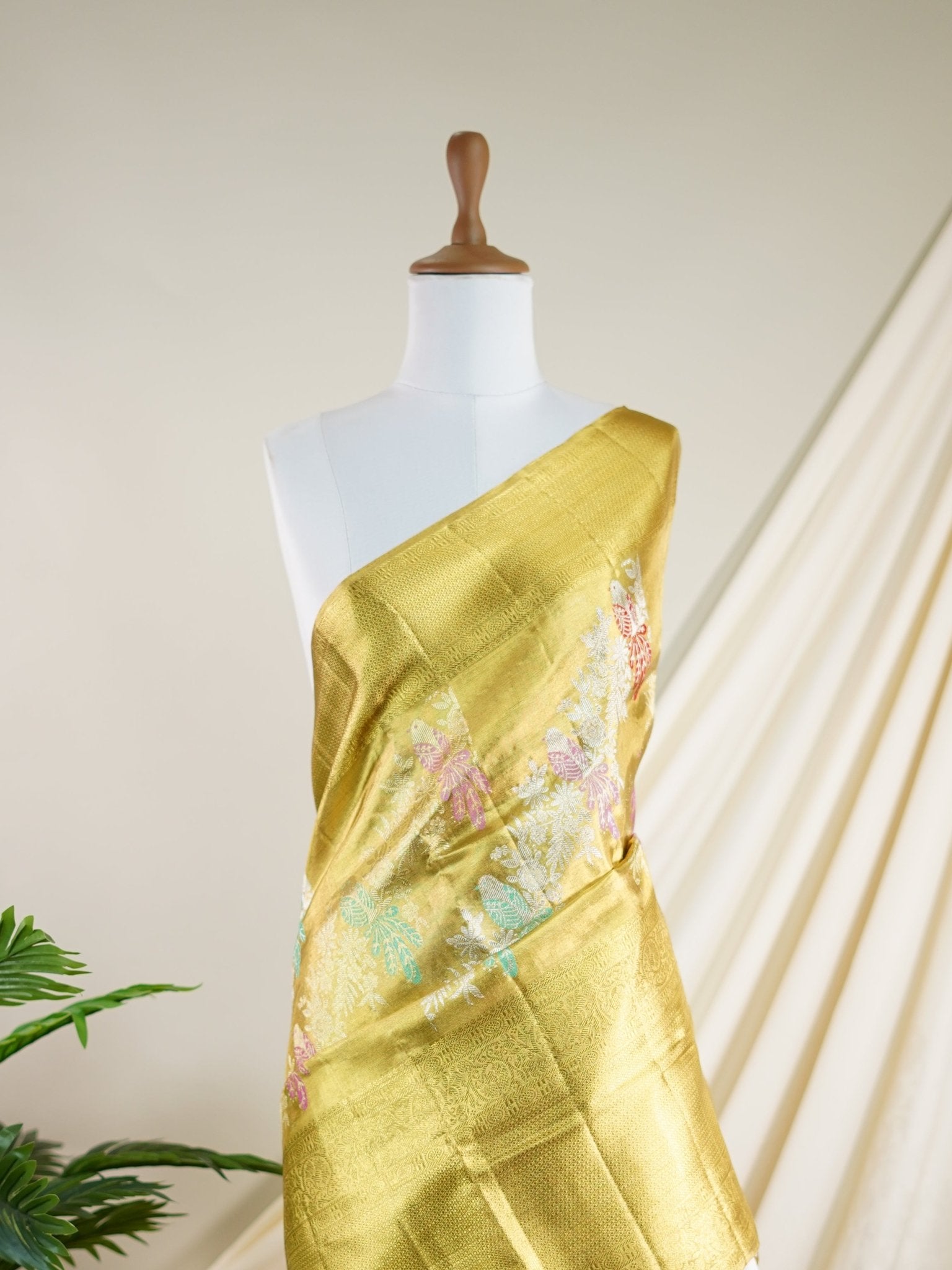Kanchipuram Silk Yellow  100% Pure Silk  - Manoranjitham Weaves - Handloom Store