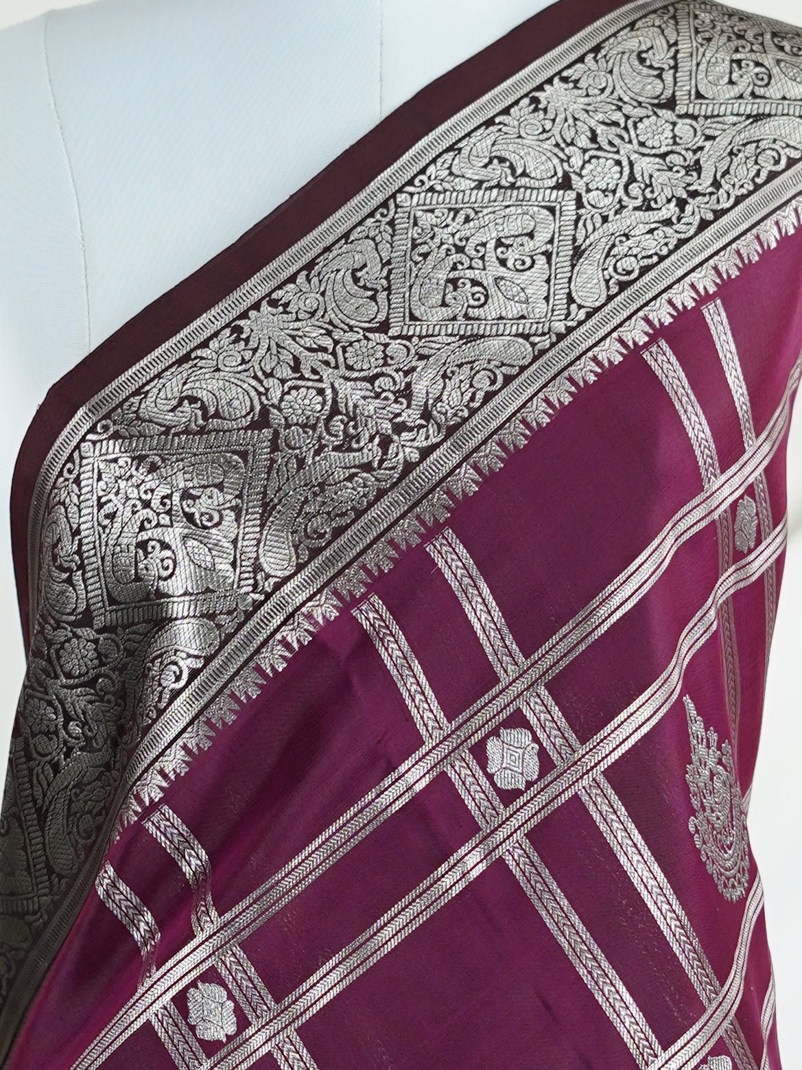 Venkatagiri Silk  100% Pure Silk  - Manoranjitham Weaves - Handloom Store