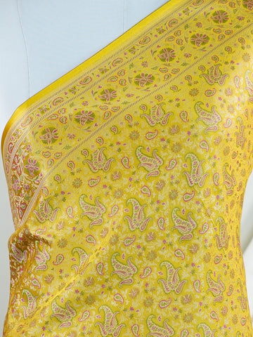 Katan Woven in Varanasi, this semi Mushru saree features the distinctive texture of iktara weave, blending subtle sheen with artisanal charm. Lightweight yet rich in detail, it offers effortless elegance for both traditional events and contemporary celebrations.
#SemiMushru #IktaraWeave #VaranasiSaree #TexturedElegance #HandloomTradition #Manoranjitham #ManoranjithamStyle Chitralekha - Manoranjitham Weaves - Handloom Store