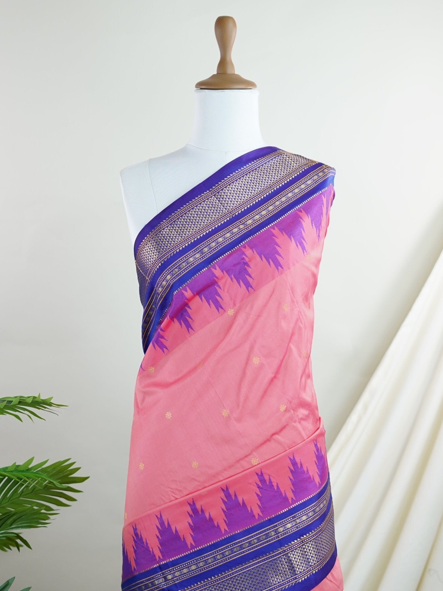 Semi Silk  Semi Silk - Manoranjitham Weaves - Handloom Store