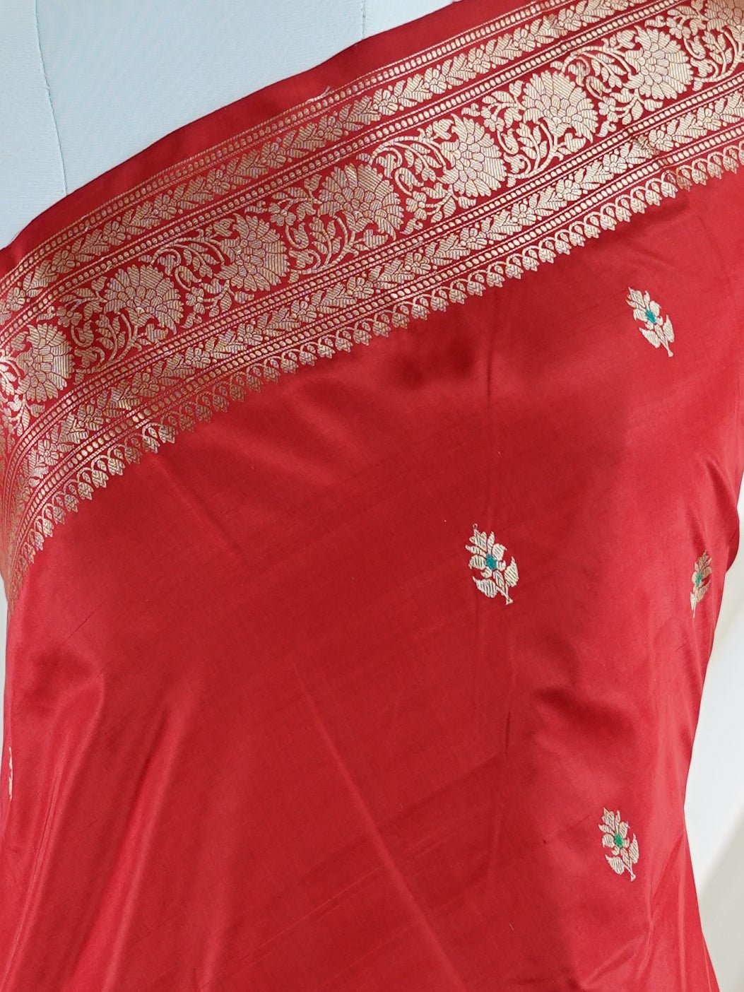 Katan Red 100% Pure Katan Soft Silk - Manoranjitham Weaves - Handloom Store