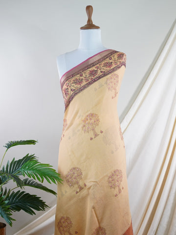 Kota A breezy Cotton Kota Doria saree adorned with delicate handblock prints and glistening mirror work—light as air, rich in tradition.br
Its translucent texture and airy drape make it perfect for summer gatherings and everyday grace.br
Every motif is stamped by hand, reflecting the charm of slow craft and timeless elegance.br
#HandloomCotton #KotaDoria #BlockPrintSaree #MirrorWork #Manoranjitham Darbar - Handloom Pure Silk Saree | Handwoven | Buttas - Manoranjitham Weaves - Handloom Store