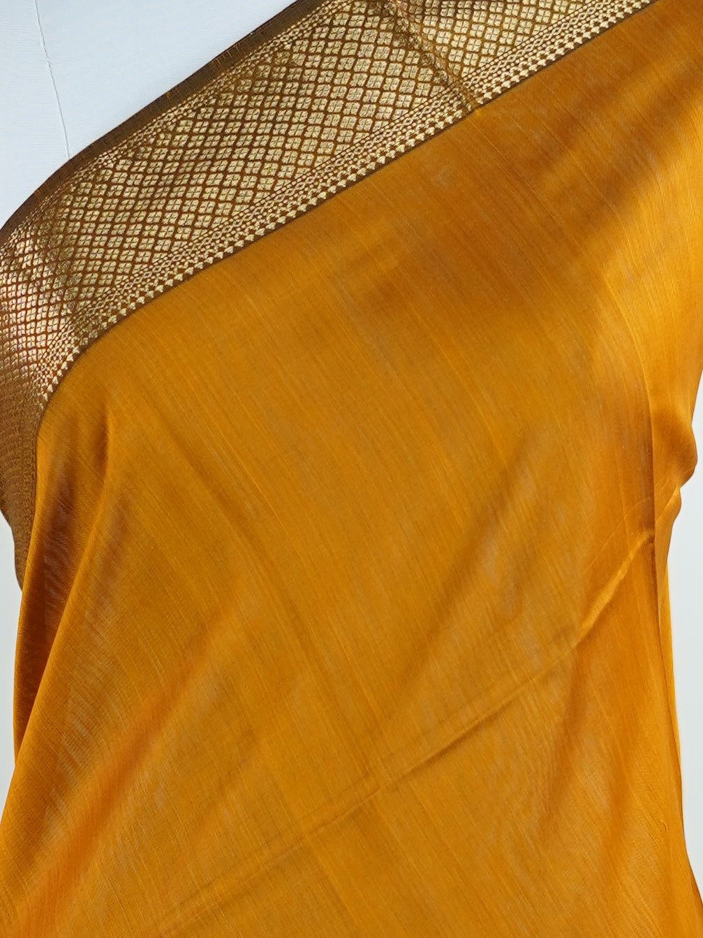 Maheshwari Golden Brown Semi Silk - Manoranjitham Weaves - Handloom Store