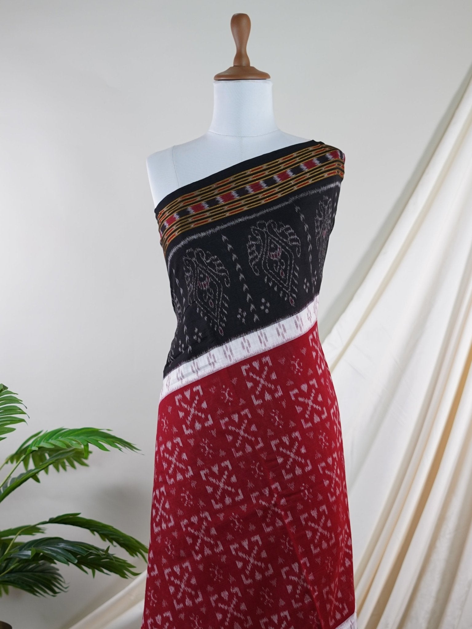 Handspun Cotton Black 100% Pure Cotton - Manoranjitham Weaves - Handloom Store