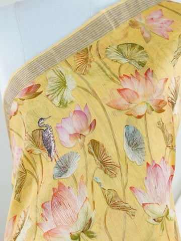 Linen Kora This Linen Kora silk saree, adorned in Yellow and detailed with nan weaving, reflects the grandeur of Maharashtra. The timeless Handwork motifs enhance its bridal charm. A perfect blend of luxury and tradition, it is designed for those who appreciate fine craftsmanship. Desha - Manoranjitham Weaves - Handloom Store