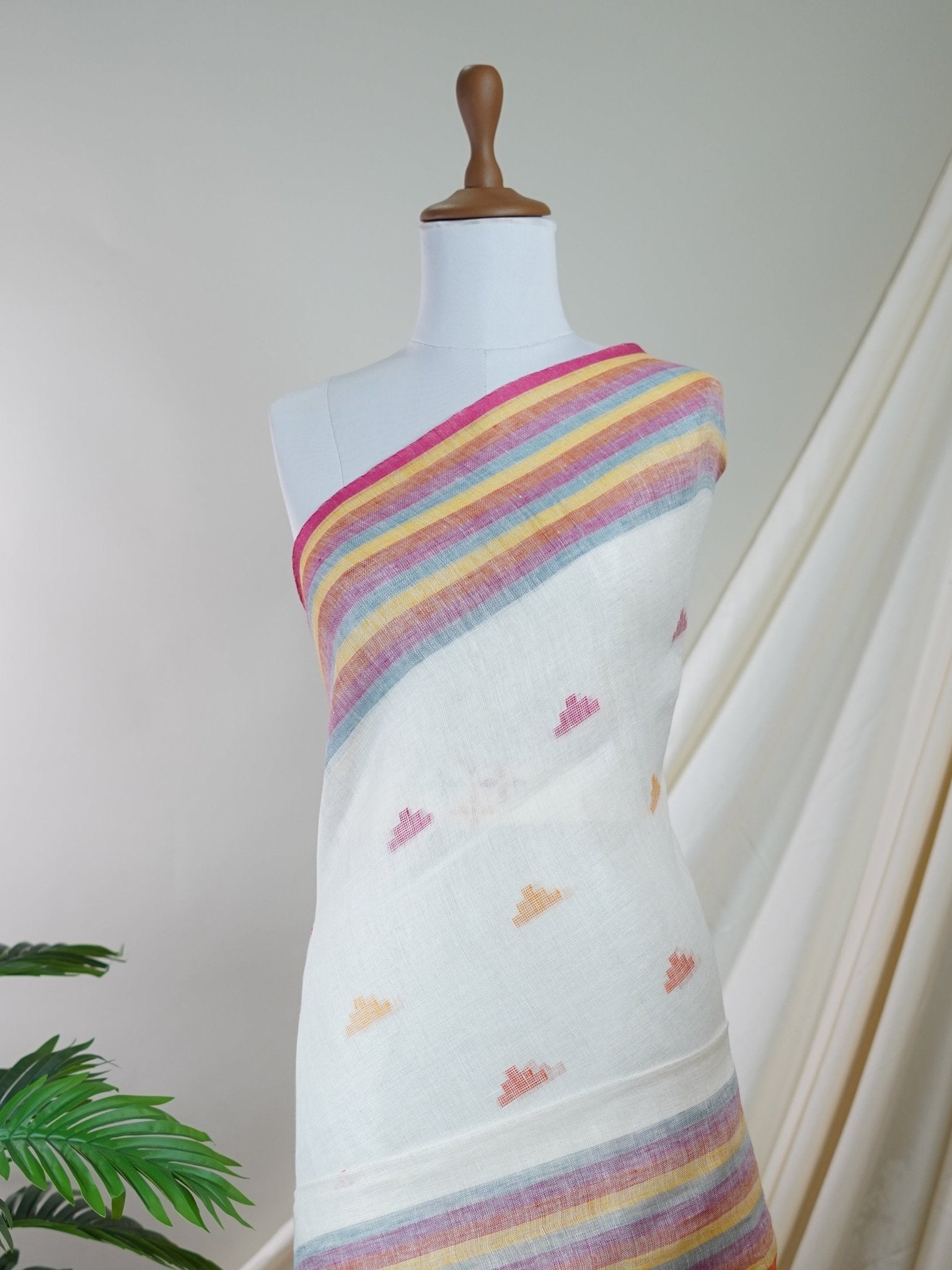 Linen White 100% Pure Linen - Manoranjitham Weaves - Handloom Store