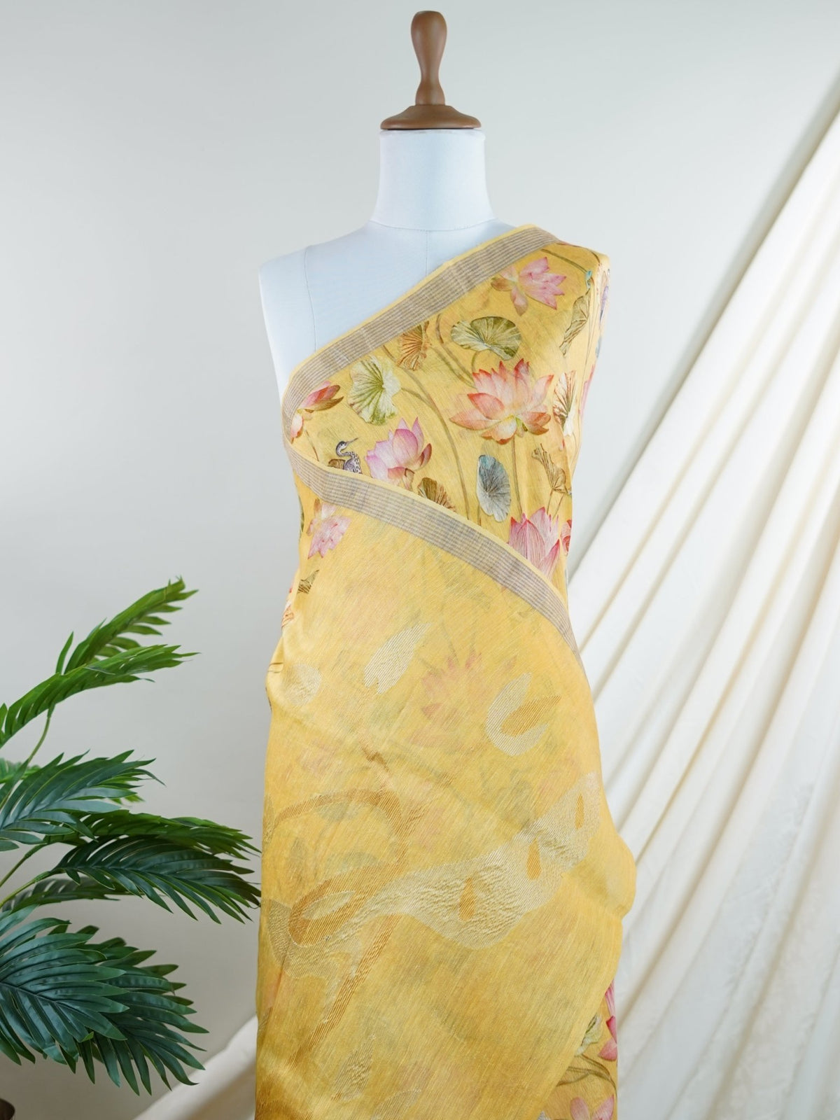 Linen Kora Yellow 100% Pure Linen - Manoranjitham Weaves - Handloom Store