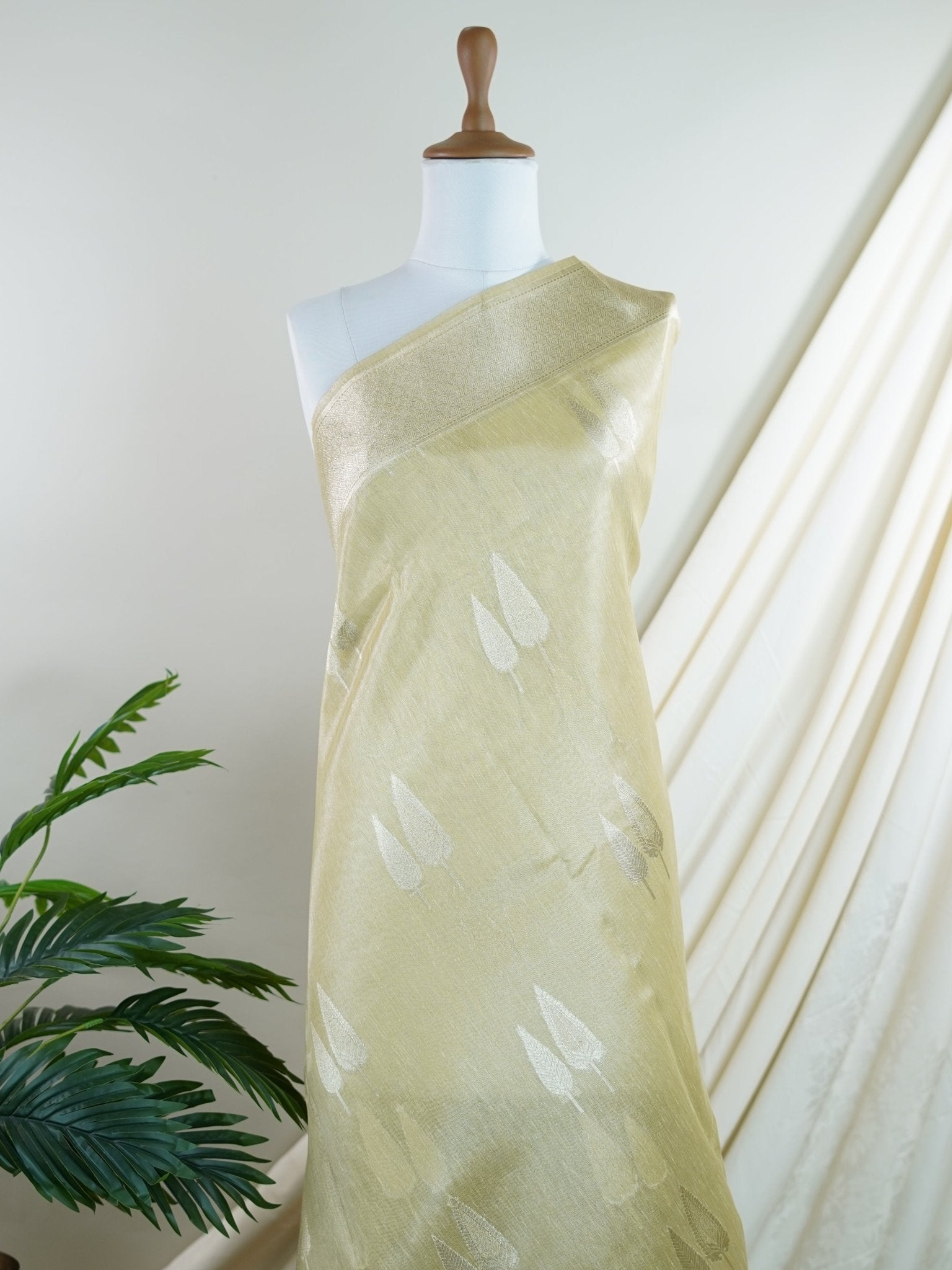 tissue Olive Green Semi Tissue - Manoranjitham Weaves - Handloom Store