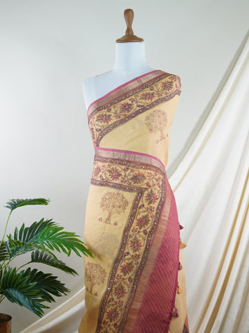 Kota A masterpiece in Chiniya Silk, this Oange saree adorned with Bracade Motifs patterns exudes regal charm. Perfect for the modern bride who cherishes tradition. Dharmavati - Orange Handloom Pure Silk Saree | Brocade Weave - Manoranjitham Weaves - Handloom Store