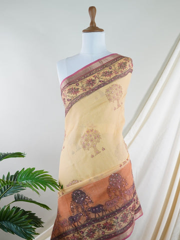 Kota A masterpiece in Chiniya Silk, this Oange saree adorned with Bracade Motifs patterns exudes regal charm. Perfect for the modern bride who cherishes tradition. Dharmavati - Orange Handloom Pure Silk Saree | Brocade Weave - Manoranjitham Weaves - Handloom Store