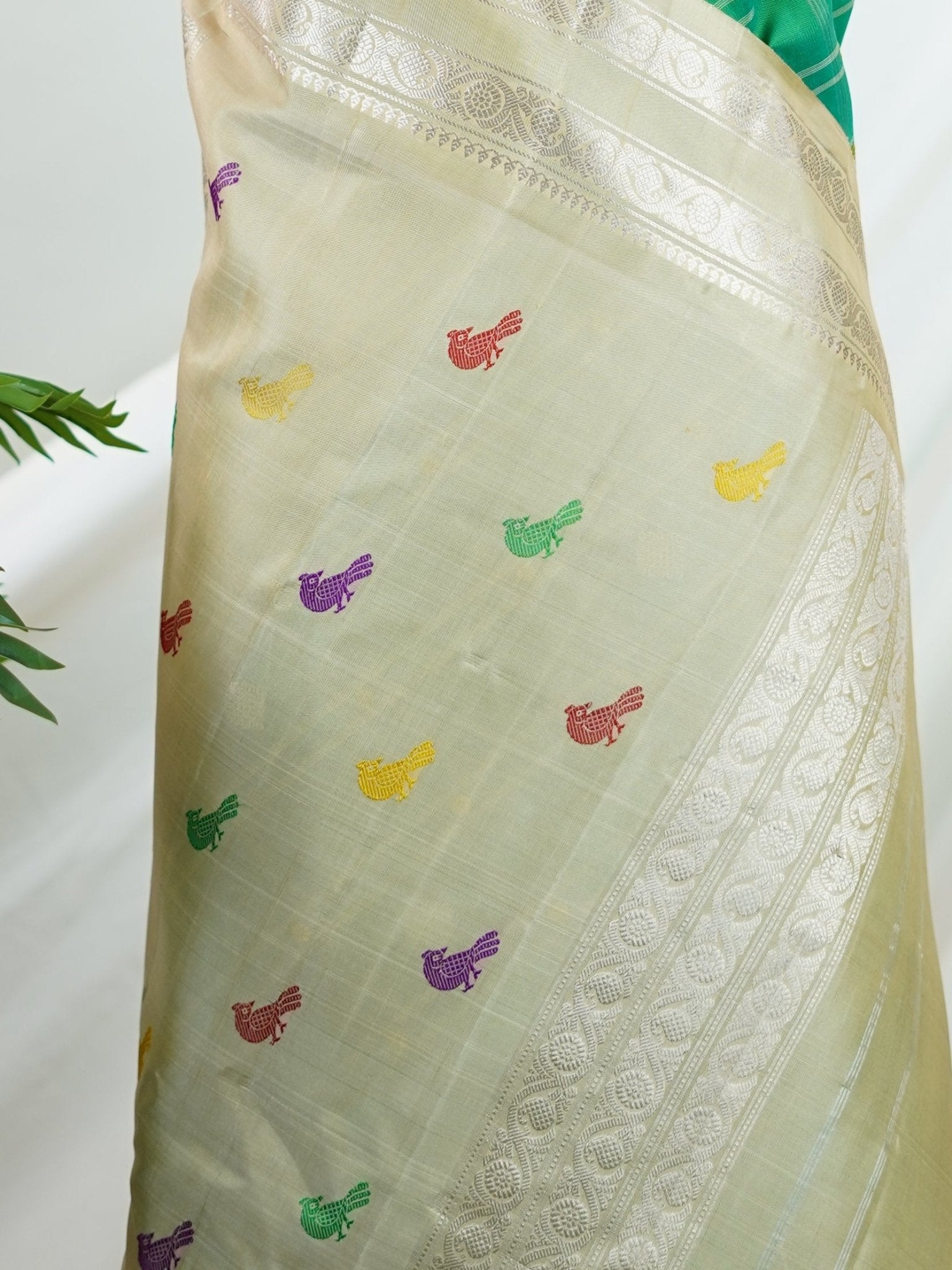 Gadwal Silk  100% Pure Silk  - Manoranjitham Weaves - Handloom Store