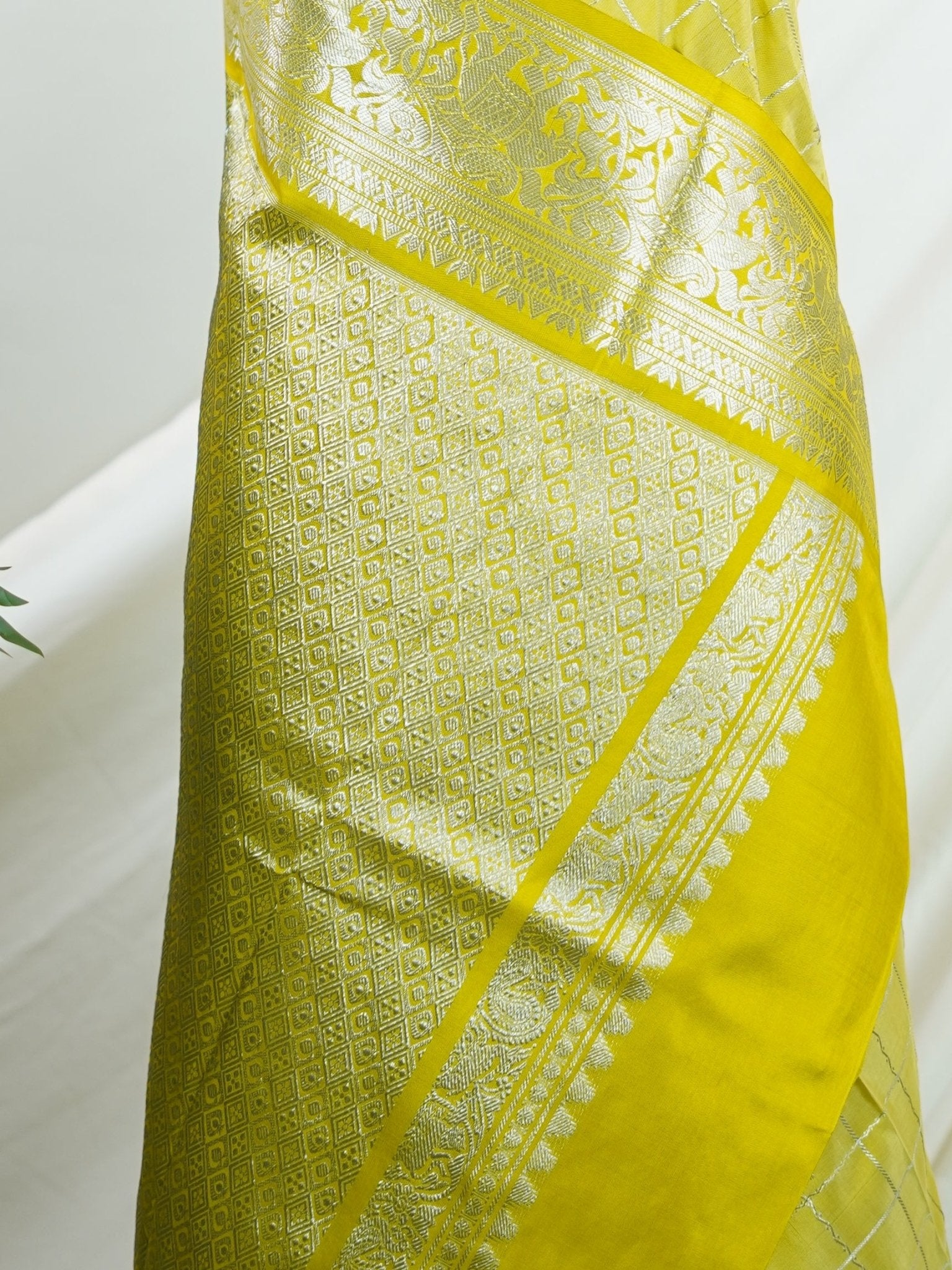 Venkatagiri Silk  100% Pure Silk  - Manoranjitham Weaves - Handloom Store