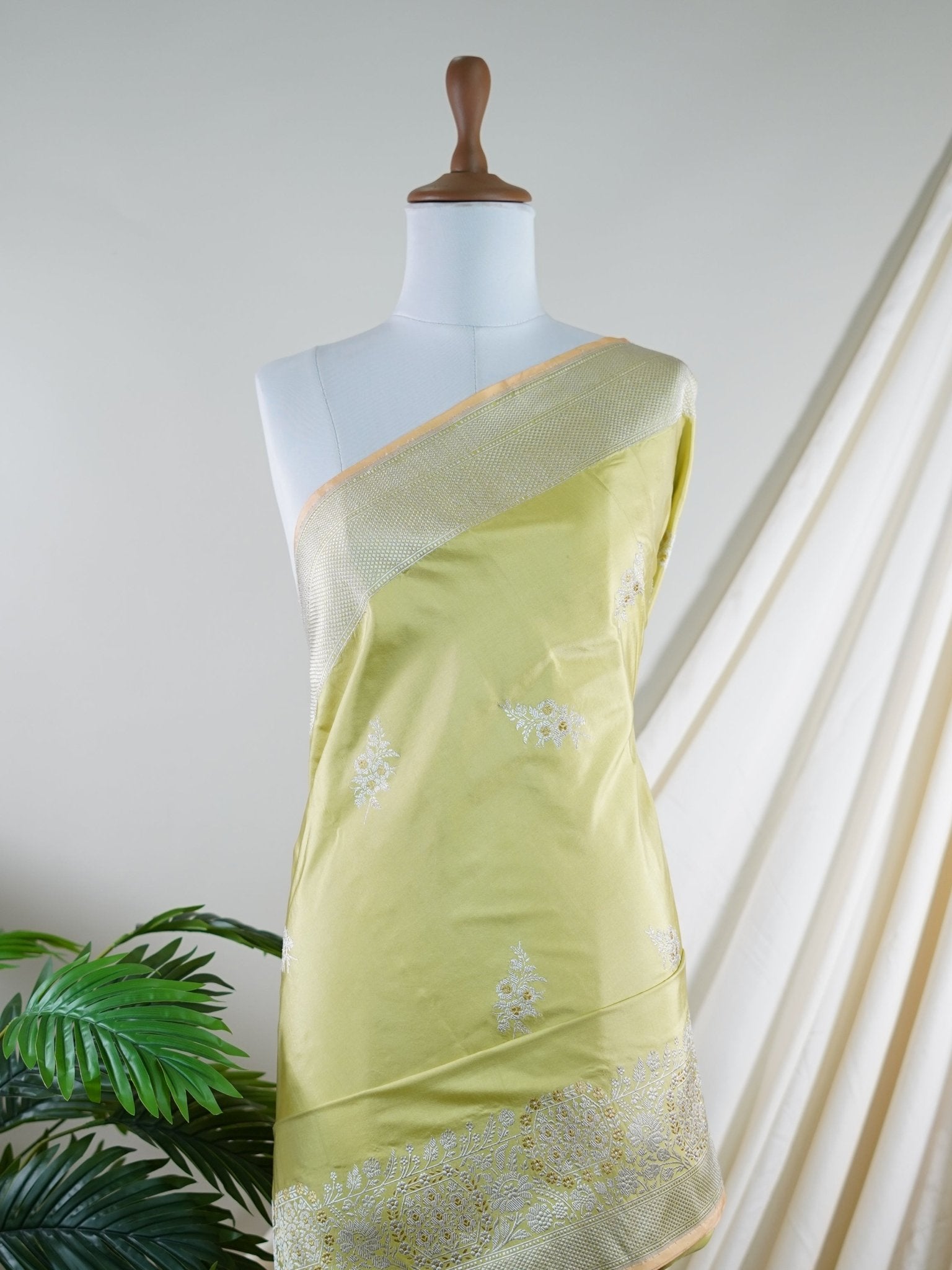 Katan Parakeet 100% Pure Katan Silk - Manoranjitham Weaves - Handloom Store