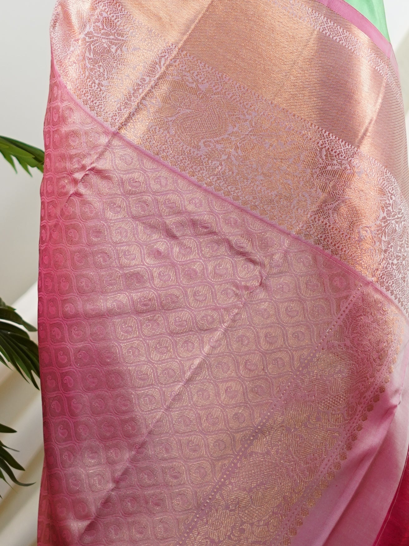 Kanchipuram Silk Green 100% Pure Silk  - Manoranjitham Weaves - Handloom Store