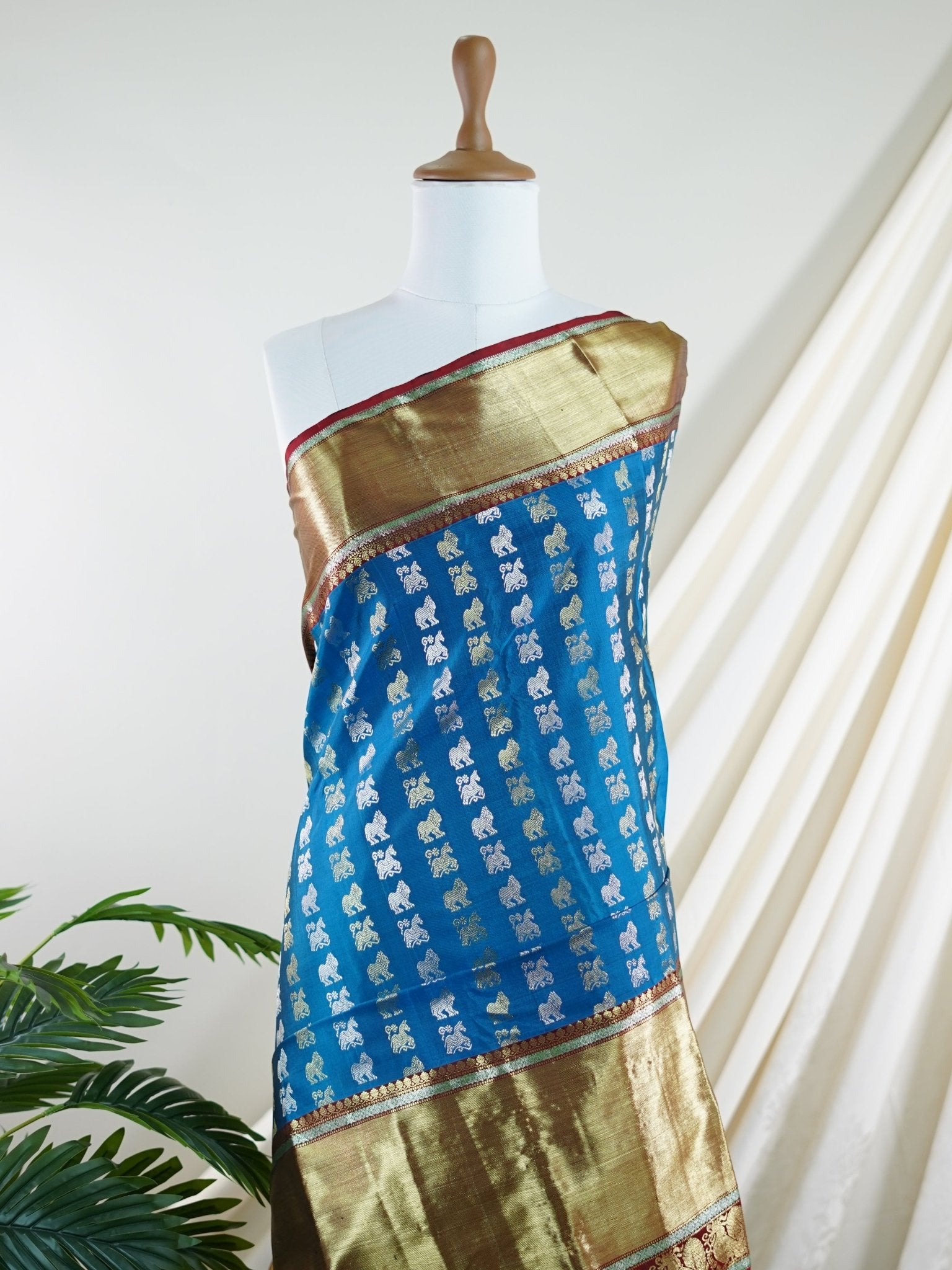 Kanchipuram Silk Blue 100% Pure Silk  - Manoranjitham Weaves - Handloom Store