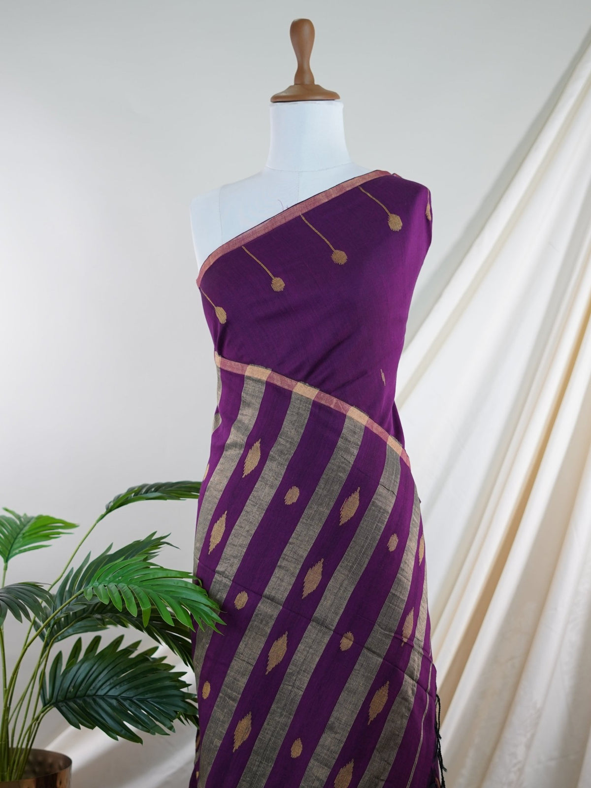 Cotton Maroon 100% Pure Cotton - Manoranjitham Weaves - Handloom Store