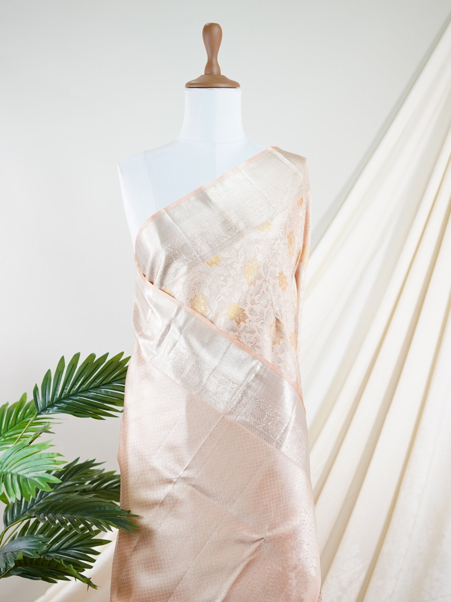 Kanchipuram Silk Ivory  100% Pure Silk  - Manoranjitham Weaves - Handloom Store