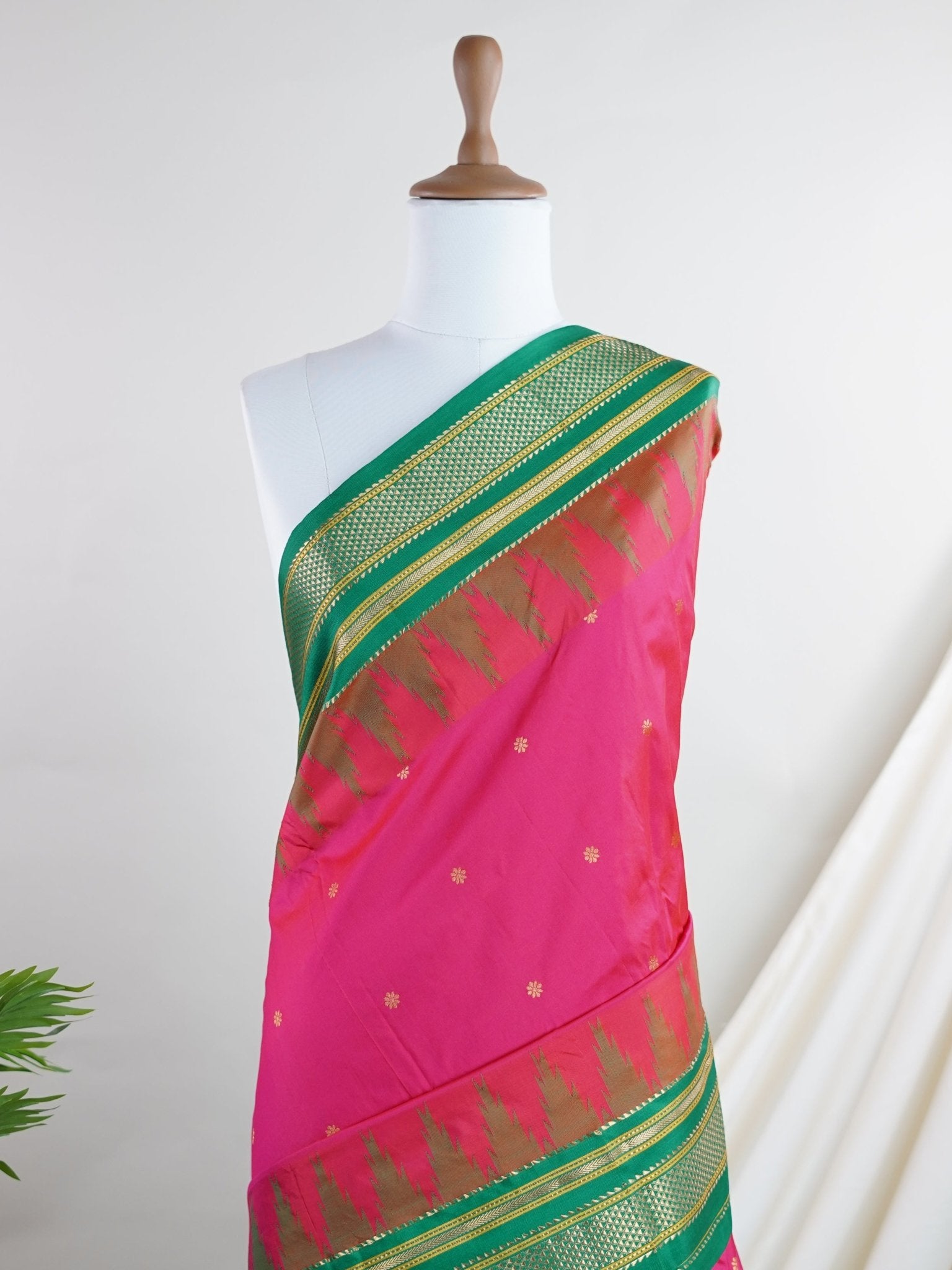 Semi Silk  Semi Silk - Manoranjitham Weaves - Handloom Store