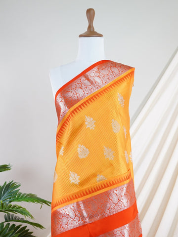 Venkatagiri Silk Woven in the heart of Andhra Pradesh, this Venkatagiri handloom saree is a symbol of regal elegance and heritage. Known for its soft texture and intricate craftsmanship, it drapes gracefully for weddings, pujas, and festive moments. Each thread carries tradition, making it a cherished piece of South Indian artistry. Lightweight yet luxurious — a true sree in every sense. Hemavati - Manoranjitham Weaves - Handloom Store