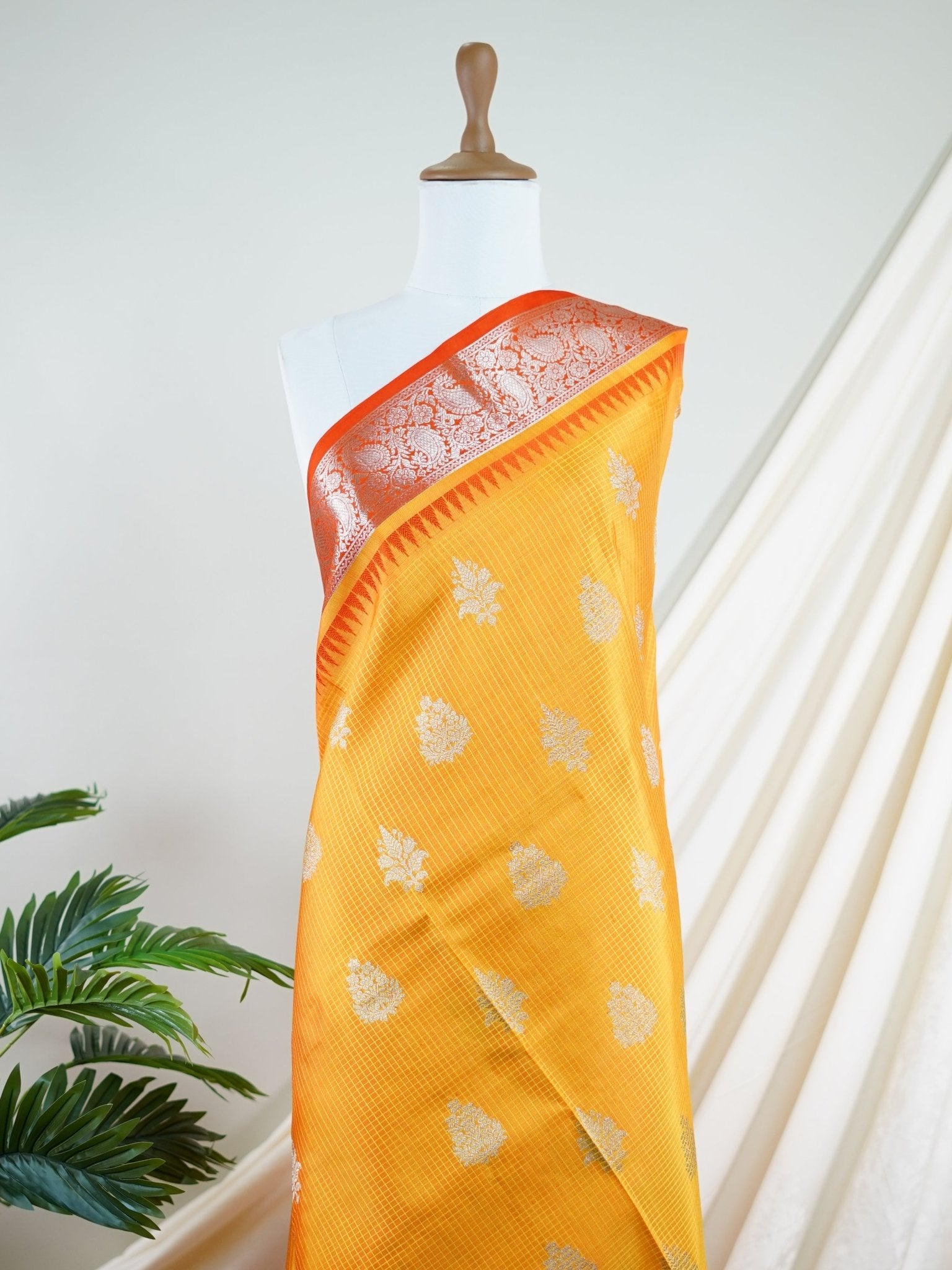 Venkatagiri Silk Orange 100% Pure Silk  - Manoranjitham Weaves - Handloom Store