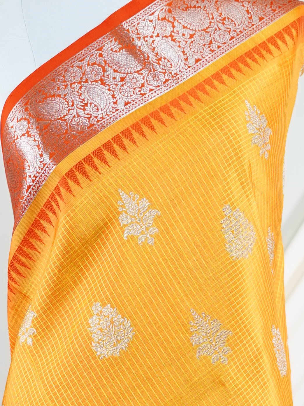 Venkatagiri Silk Orange 100% Pure Silk  - Manoranjitham Weaves - Handloom Store