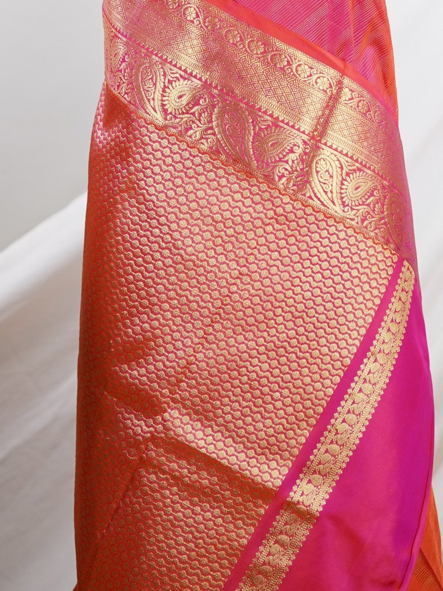 Venkatagiri Silk  100% Pure Silk  - Manoranjitham Weaves - Handloom Store