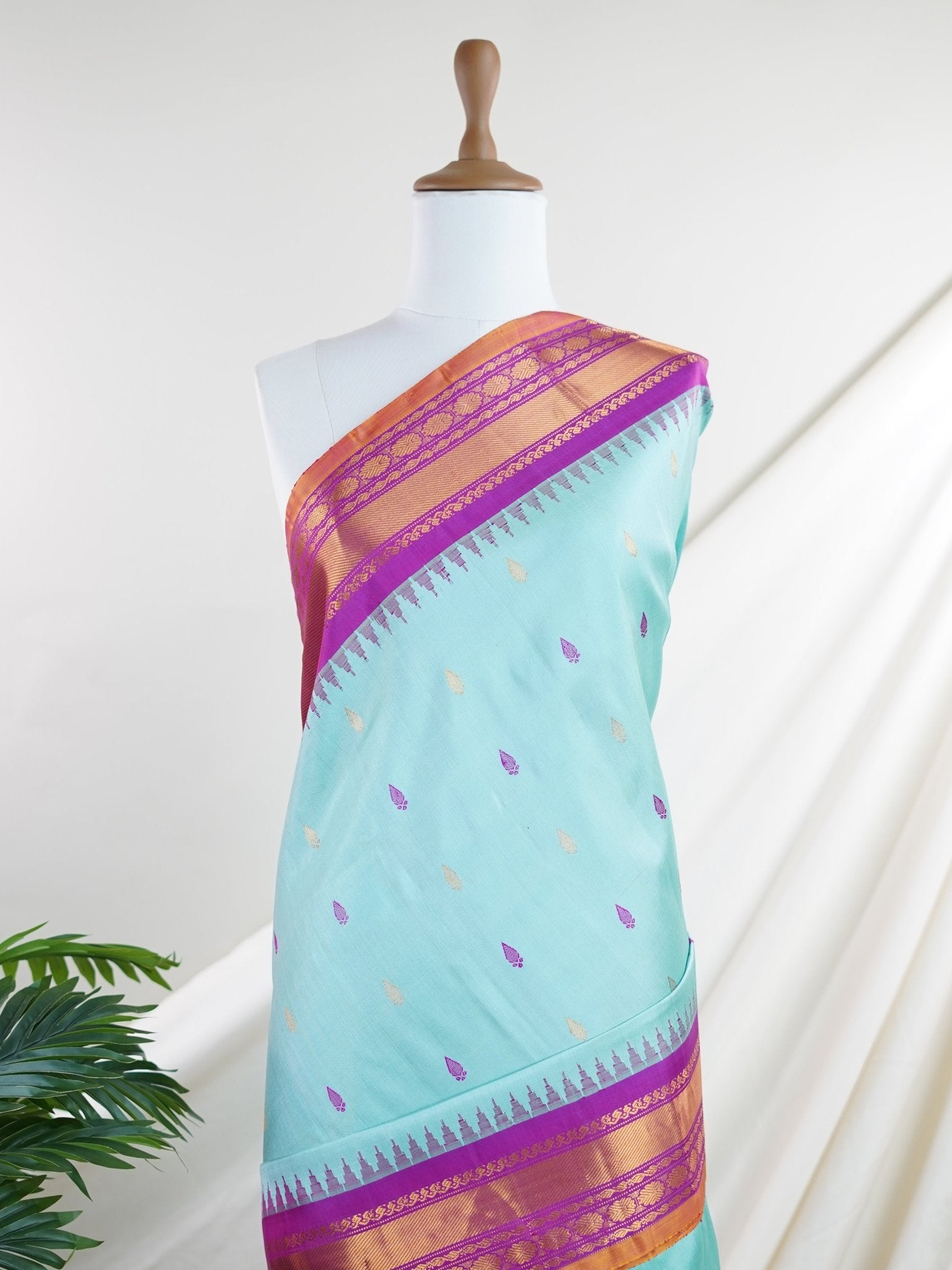 Gadwal Silk  100% Pure Silk  - Manoranjitham Weaves - Handloom Store