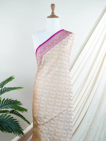 Katan Woven in the legendary looms of Varanasi, this Katan semi silk saree features an elegant all-over jaal that glistens across its lustrous body. The intricate pattern lends it a regal charm, perfect for weddings, receptions, and festive occasions. A graceful union of heritage and craftsmanship.
#KatanSemiSilk #JaalWeave #VaranasiElegance #HandloomHeritage #FestiveSaree #Manoranjitham Janaki - Manoranjitham Weaves - Handloom Store