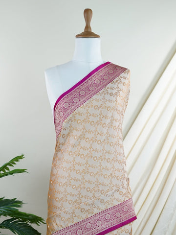 Katan Woven in the legendary looms of Varanasi, this Katan semi silk saree features an elegant all-over jaal that glistens across its lustrous body. The intricate pattern lends it a regal charm, perfect for weddings, receptions, and festive occasions. A graceful union of heritage and craftsmanship.
#KatanSemiSilk #JaalWeave #VaranasiElegance #HandloomHeritage #FestiveSaree #Manoranjitham Janaki - Manoranjitham Weaves - Handloom Store