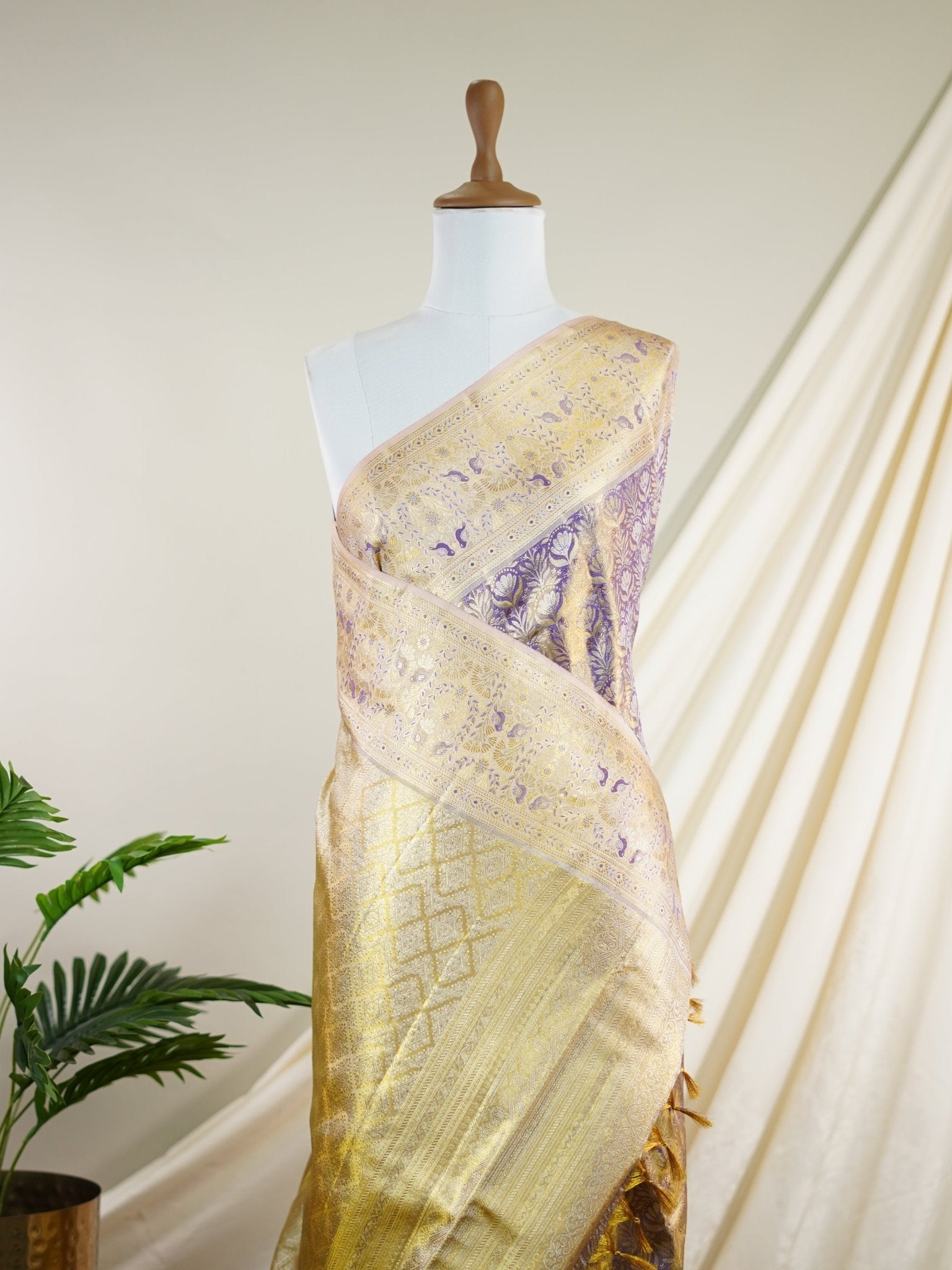 Kanchipuram Silk Lavender 100% Pure Silk  - Manoranjitham Weaves - Handloom Store