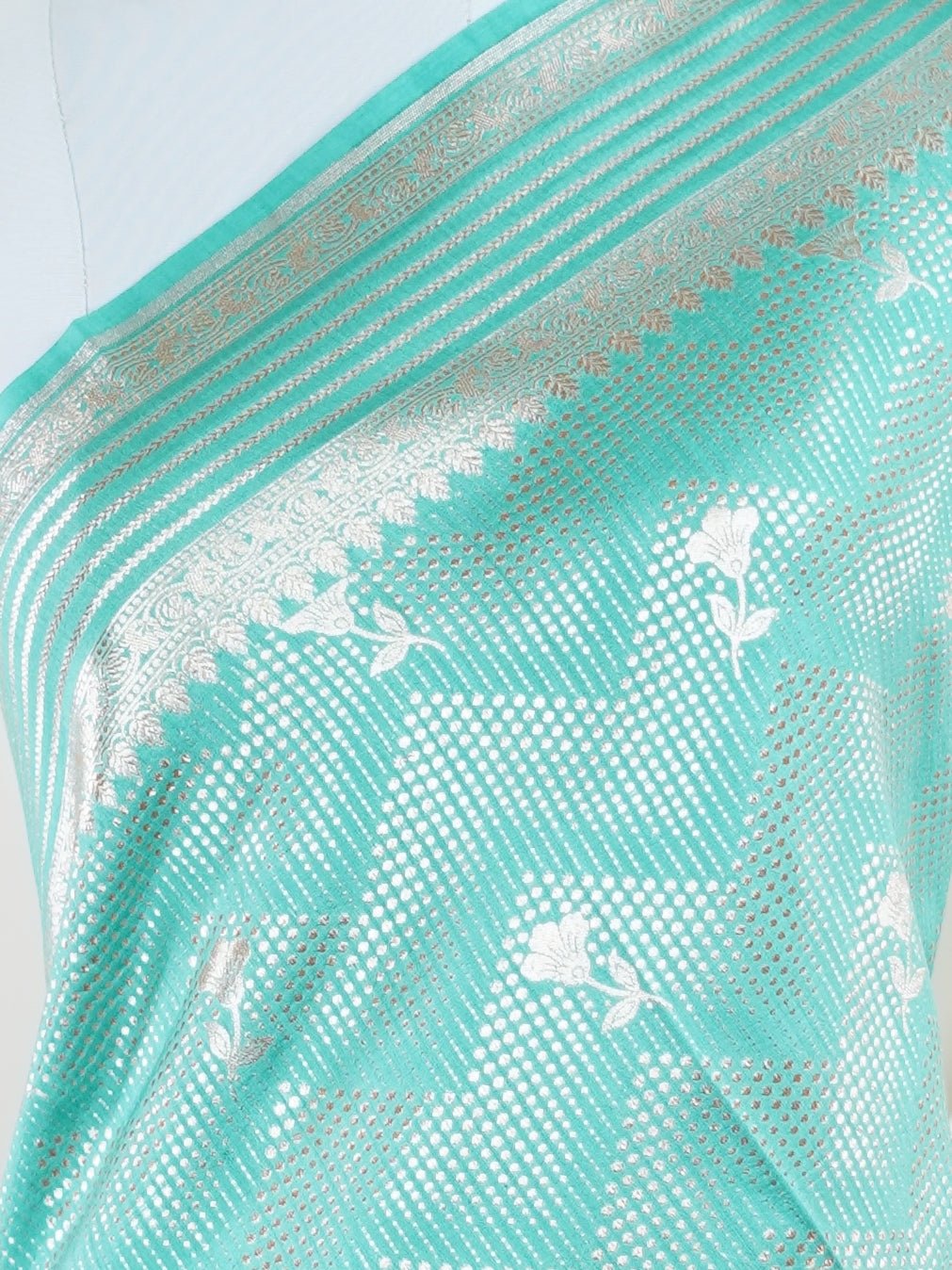 Chiniya Silk Green 100% Pure Katan Soft Silk - Manoranjitham Weaves - Handloom Store