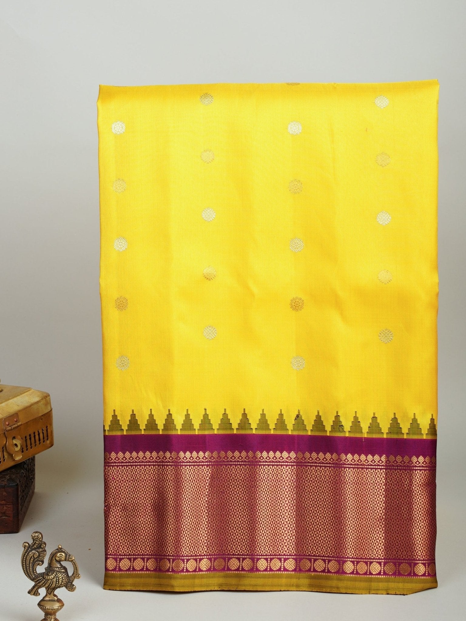 Gadwal Silk  100% Pure Silk  - Manoranjitham Weaves - Handloom Store