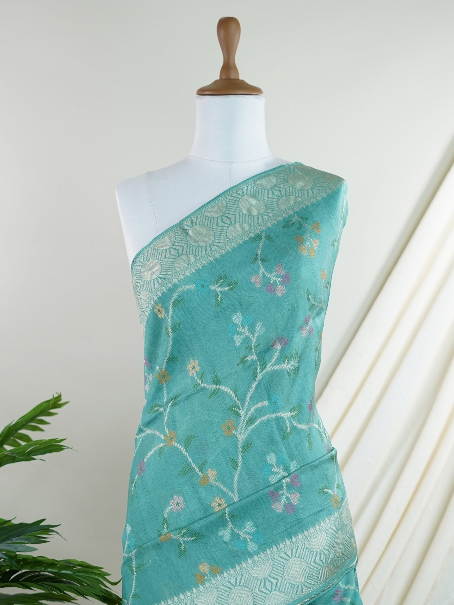 Georgette Green Tussar Georgette - Manoranjitham Weaves - Handloom Store