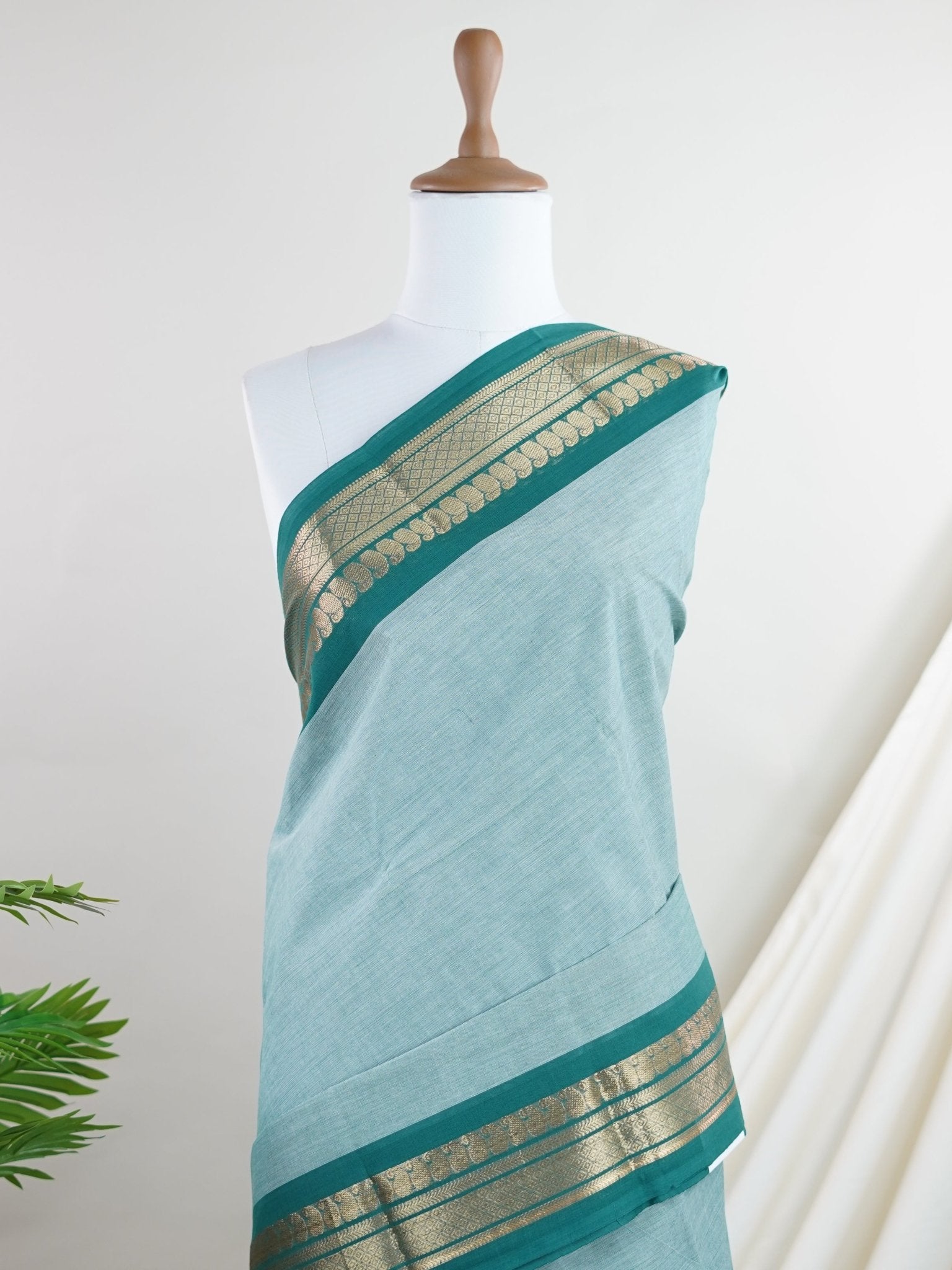 Kanchipuram Cottons Green 100% Pure Cotton - Manoranjitham Weaves - Handloom Store